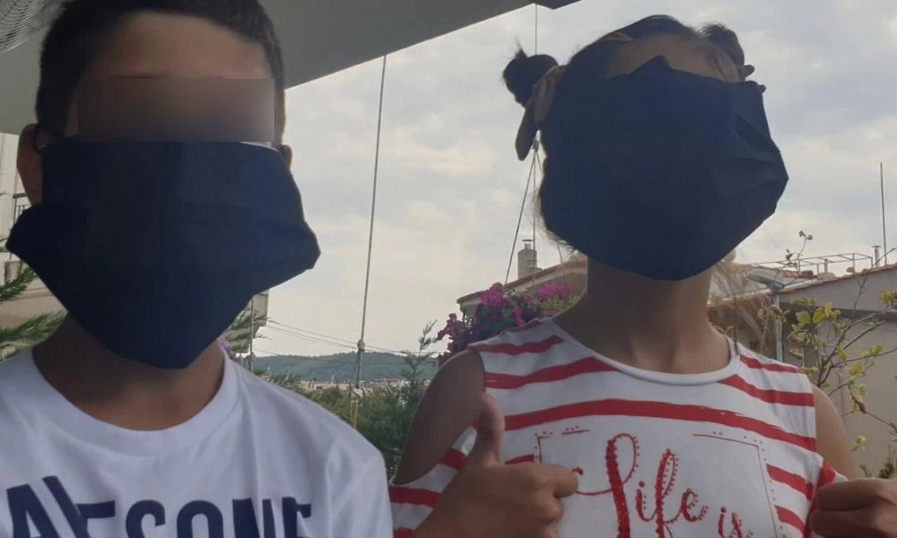 Τέλος η παραγωγή των μασκών που χορηγούνται στους μαθητές